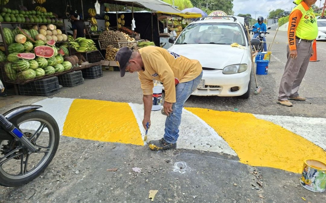 Gobierno de Lisandro Segura fortalece la señalización vial