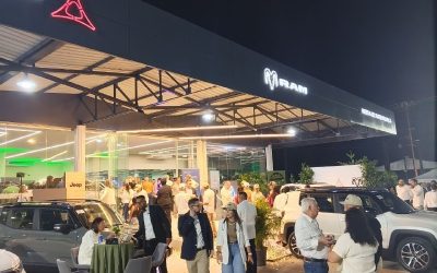 Alcalde Lisandro Segura acompañó la inauguración del concesionario Andes & CEC Motor Group