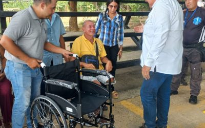 Gestión de Lisandro Segura beneficia a siete familias con ayudas técnicas